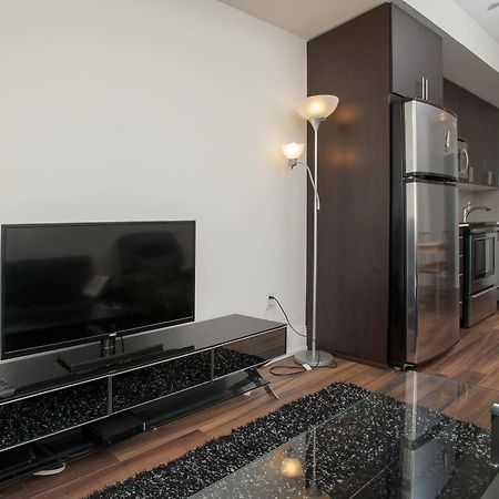 Life Suites Luxury Downtown Condos โตรอนโต ภายนอก รูปภาพ