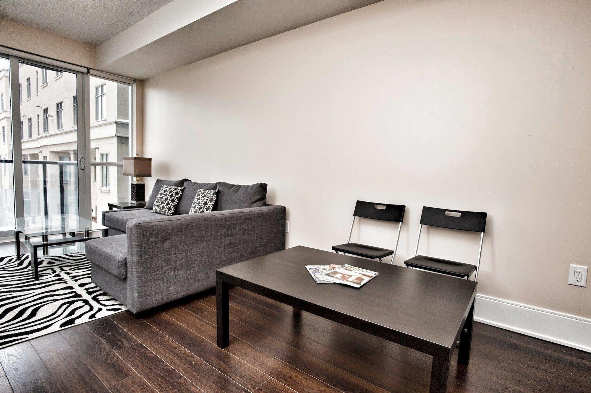 Life Suites Luxury Downtown Condos โตรอนโต ภายนอก รูปภาพ